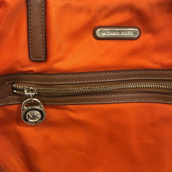 Michael Kors Kempton Tote Large - Picture 3 of 8